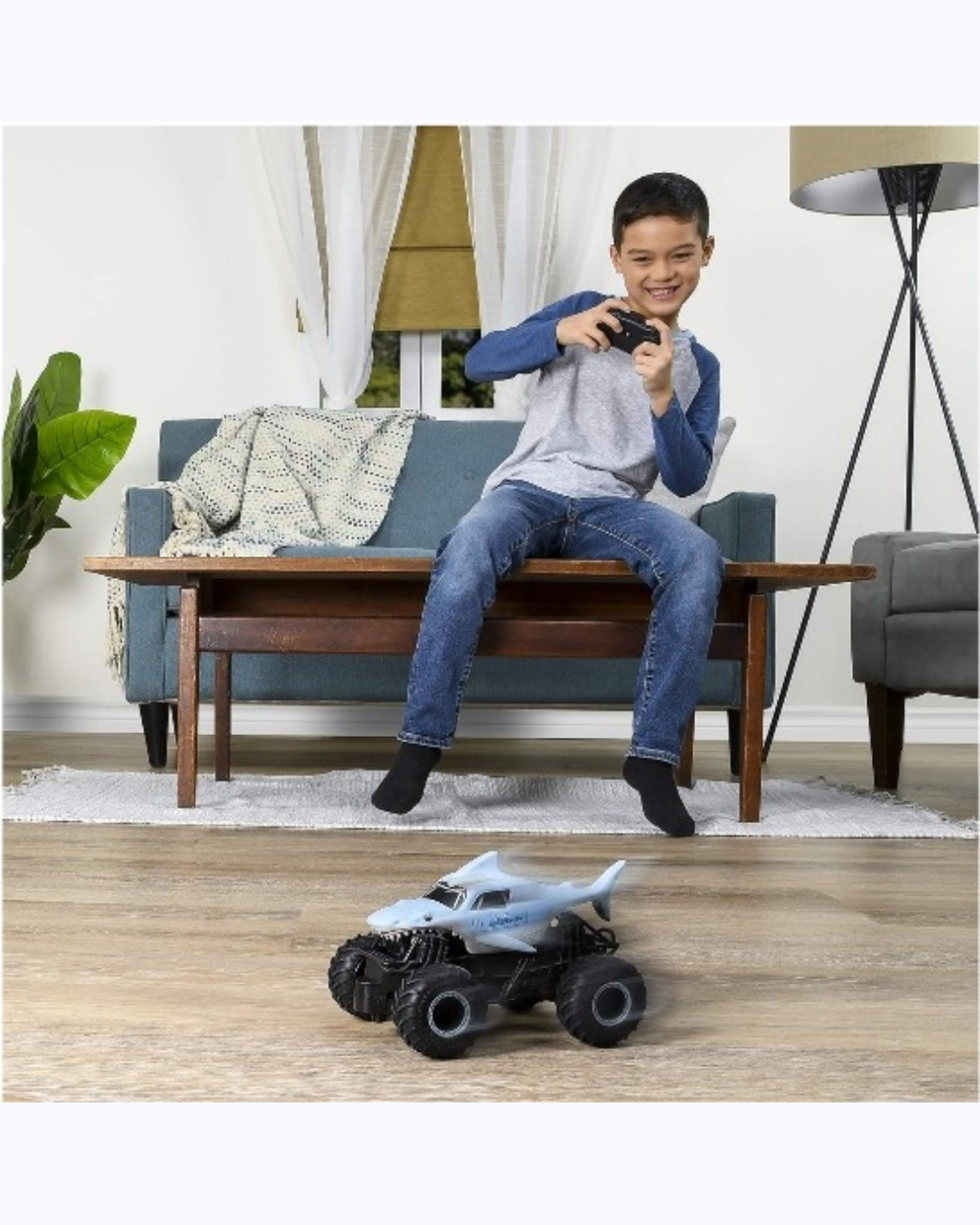 Megalodon control remoto Monster Jam