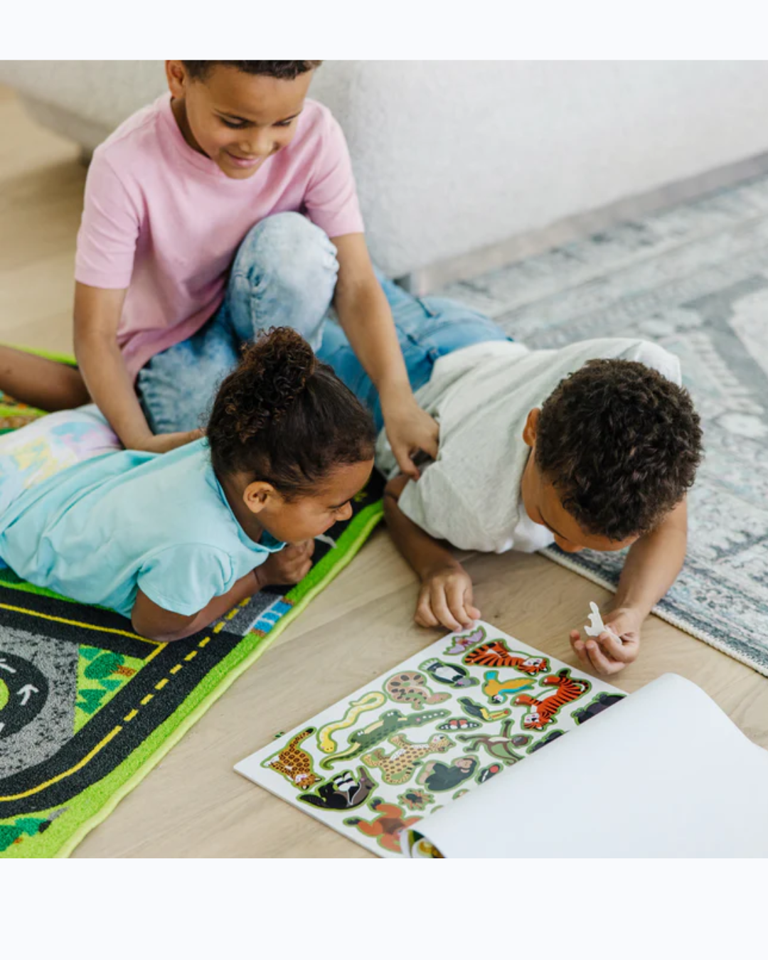 Libro de Stickers Reusables – Melissa & Doug (150 piezas)